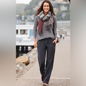 Athleta Midtown Trouser Navy Size 8